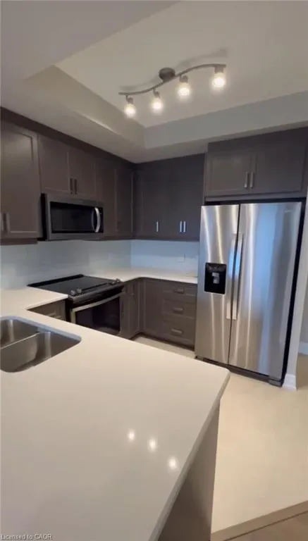1878 Gordon Street, #814