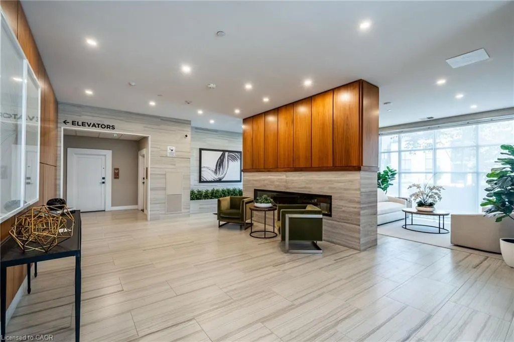 1878 Gordon Street, #814