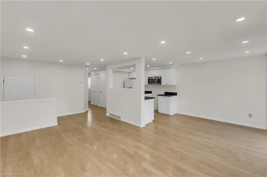 62 Foxglove Crescent
