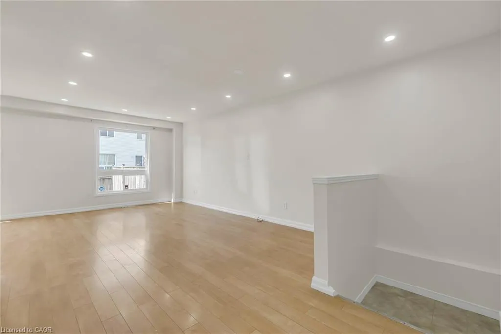 62 Foxglove Crescent