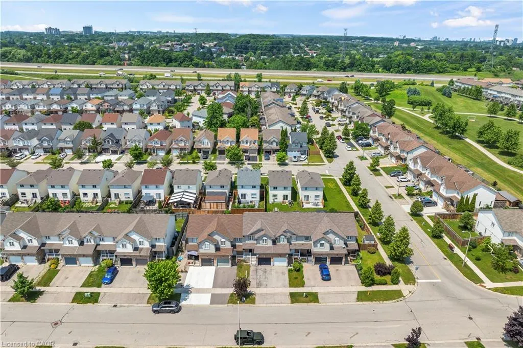62 Foxglove Crescent