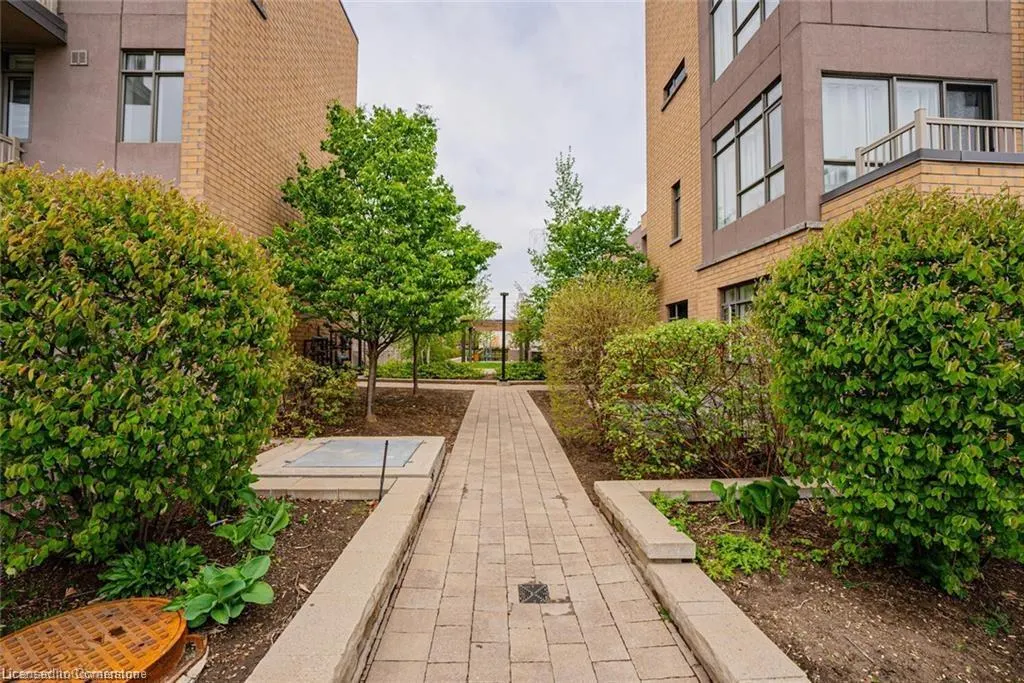 1070 Progress Avenue, #306