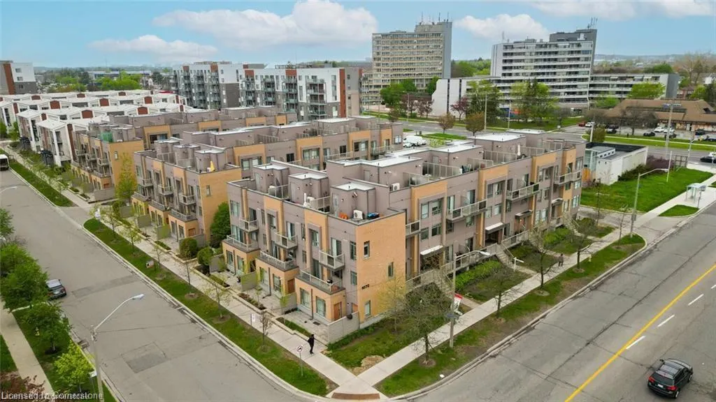 1070 Progress Avenue, #306