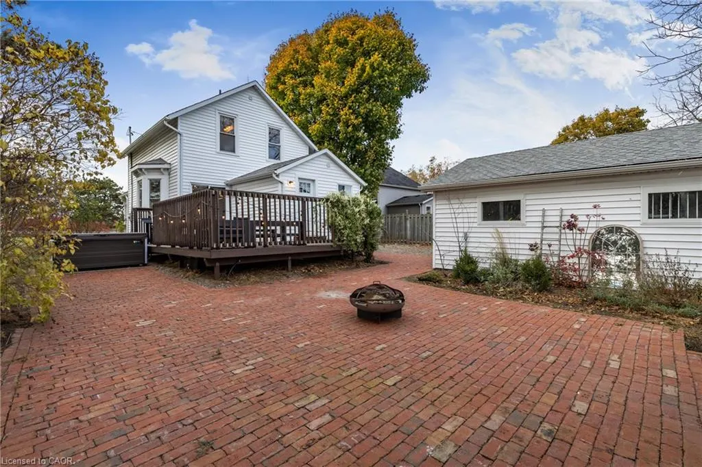 374 Ontario Street