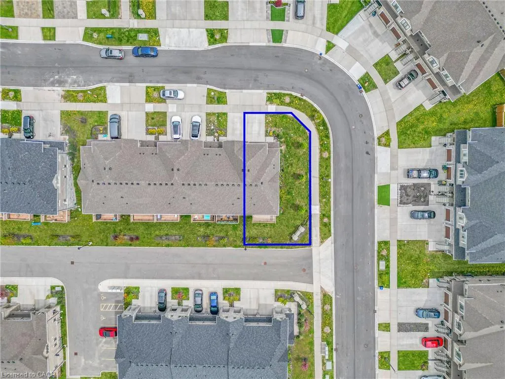 121 Hollybrook Trail