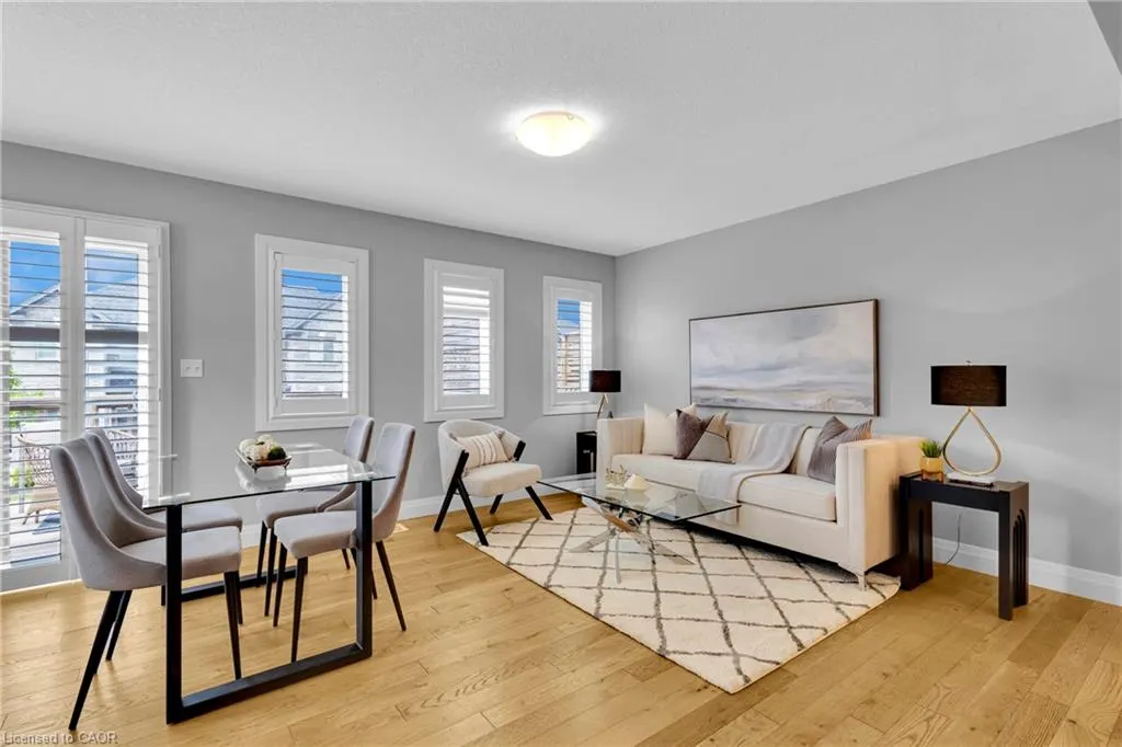 121 Hollybrook Trail