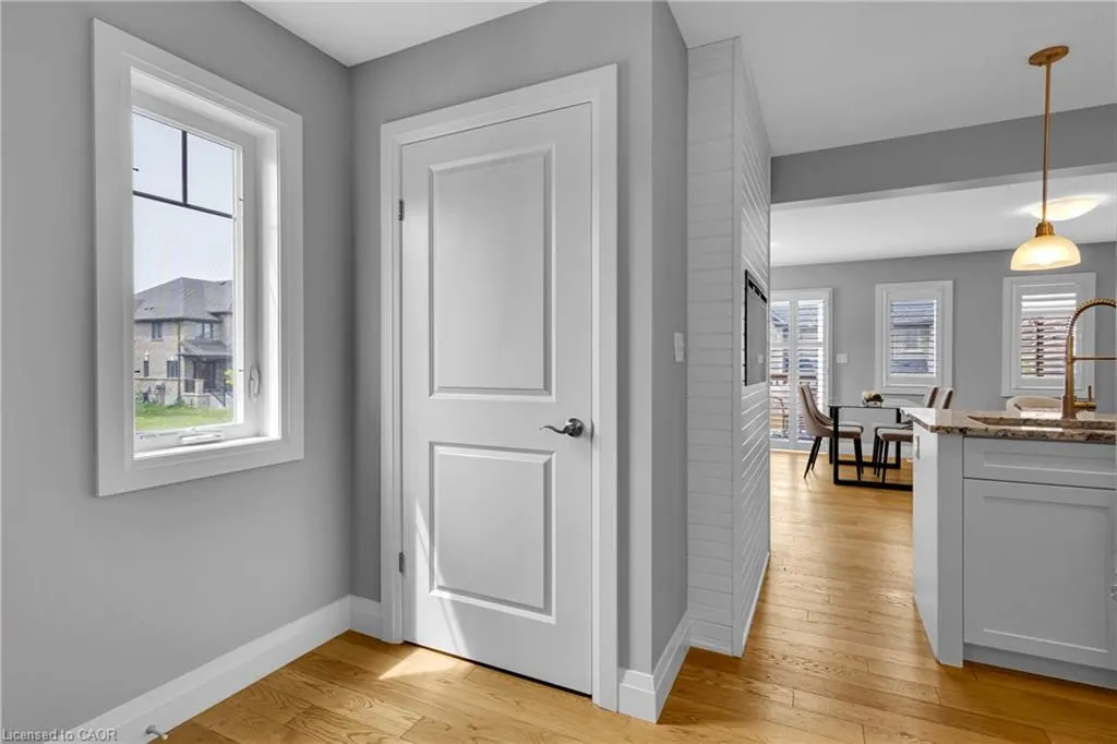 121 Hollybrook Trail