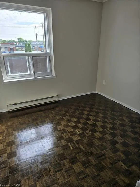 5291 Lakeshore Road, #101