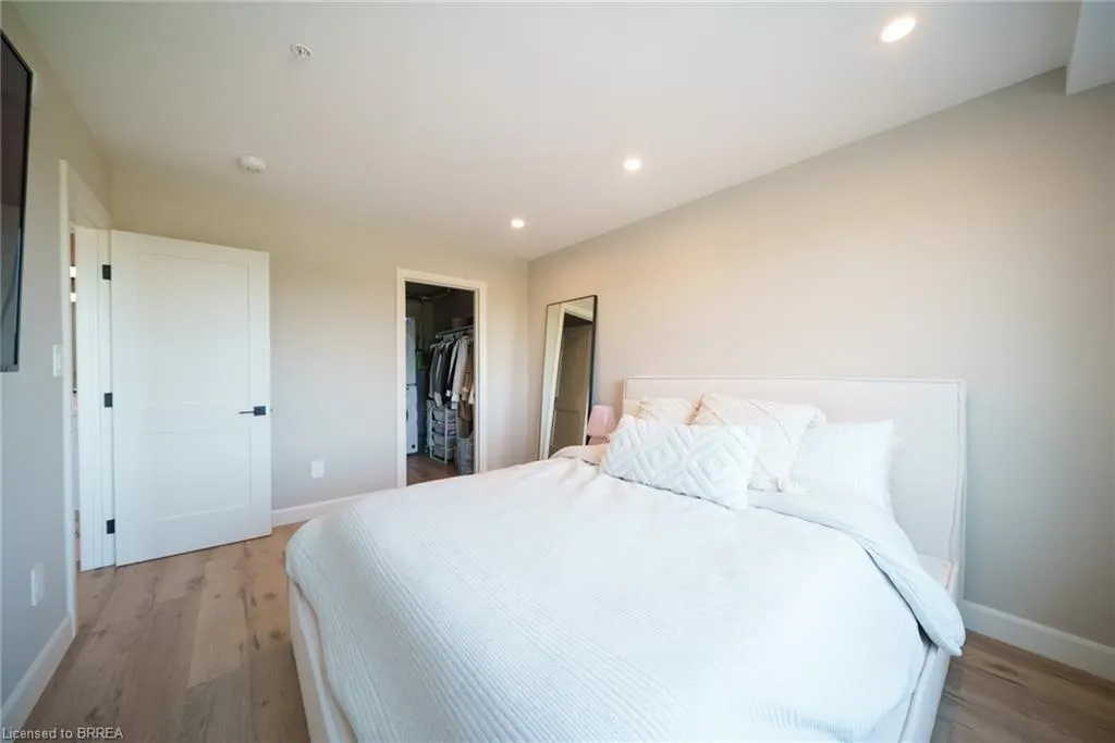 34 Norman Street, #502