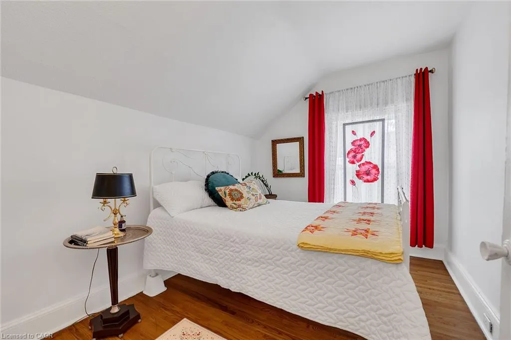91 Pearl Street S