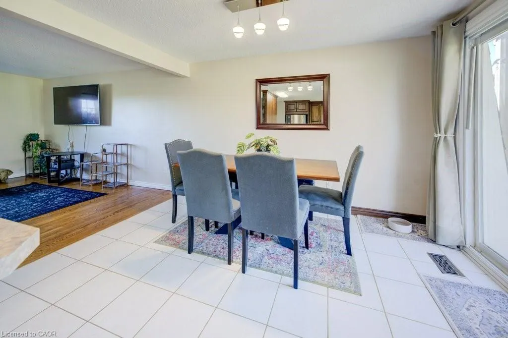 5888 Wellington Rd 7