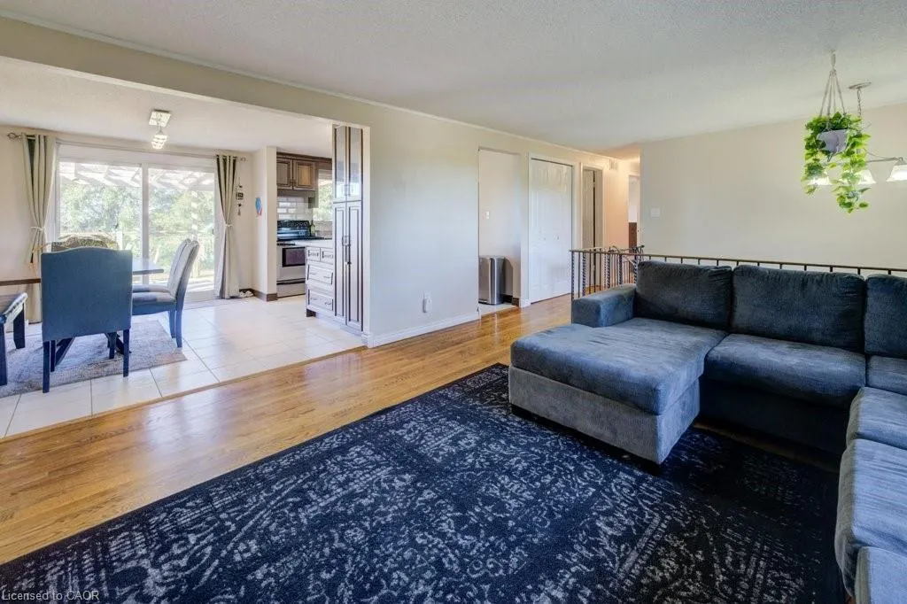 5888 Wellington Rd 7