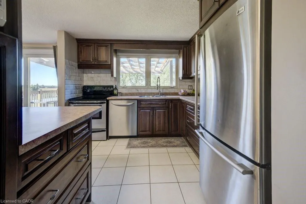 5888 Wellington Rd 7