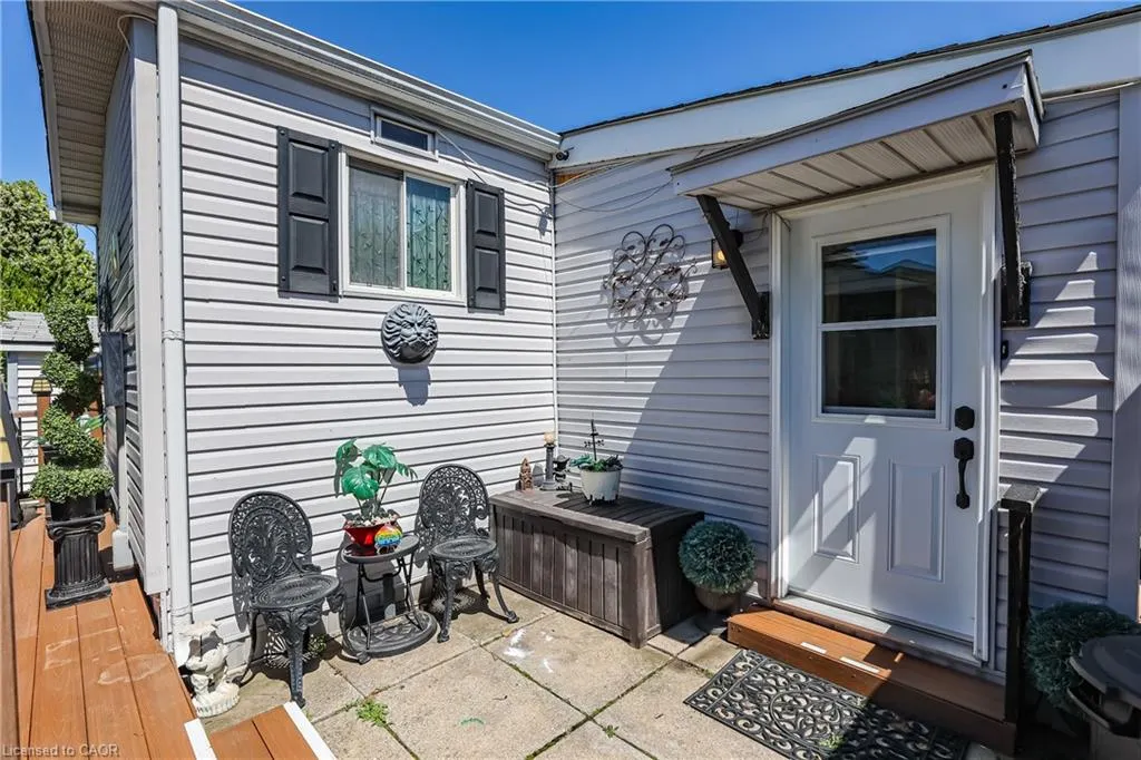 4450 Timothy Lane