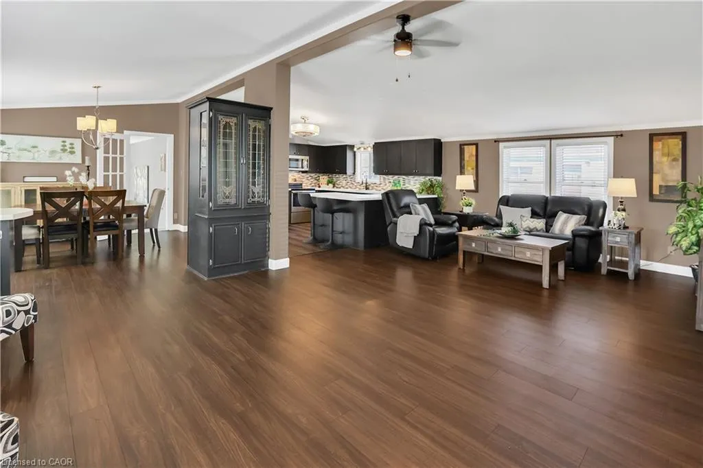 4450 Timothy Lane