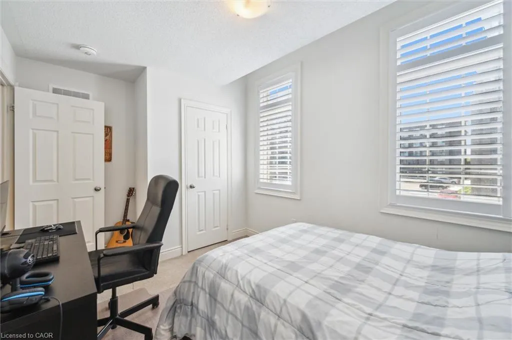 29 Riverwalk Drive