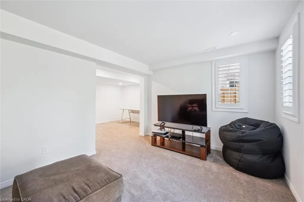 29 Riverwalk Drive