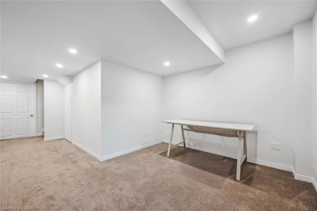 29 Riverwalk Drive