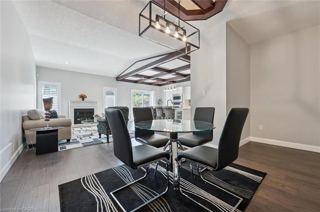 900 Doon Village Road, #4