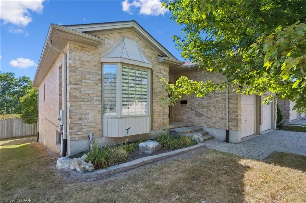 900 Doon Village Road, #4