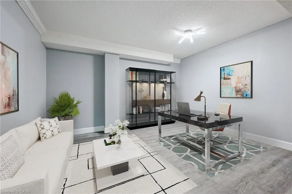900 Doon Village Road, #4