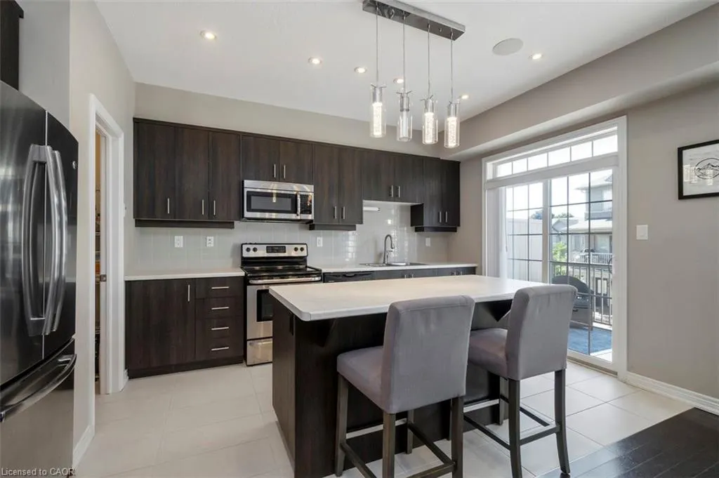 215 Dundas Street E, #9