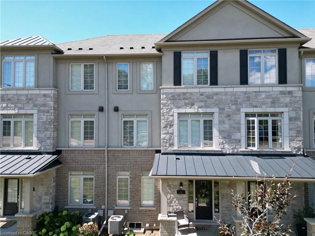 215 Dundas Street E, #9