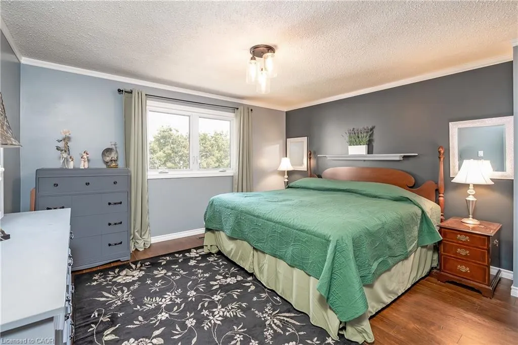 2407 Hemlock Court