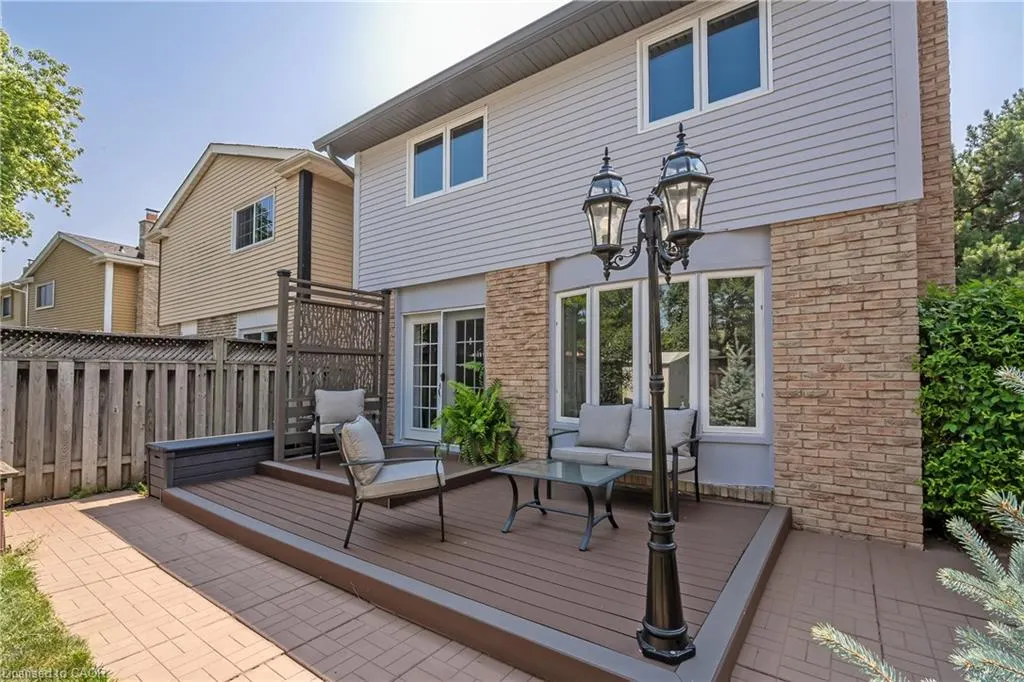 2407 Hemlock Court
