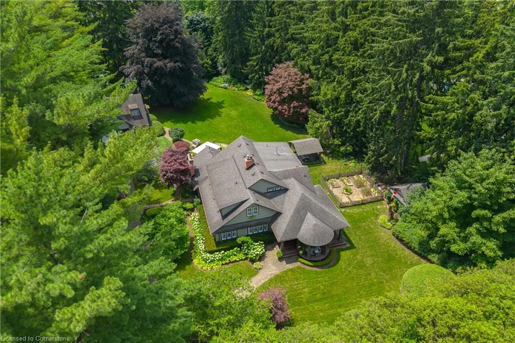 2055 Lakeshore Road E