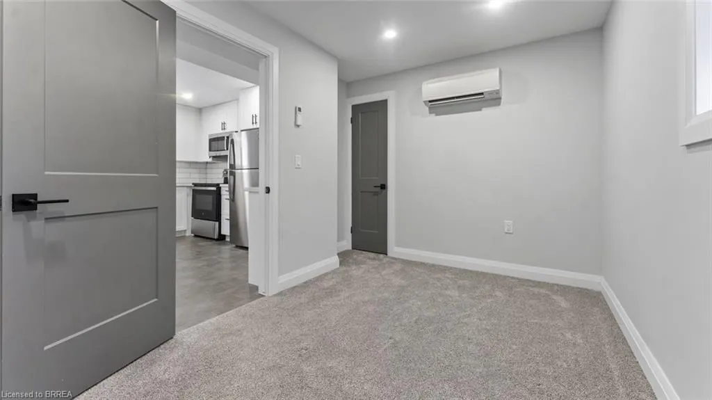130 Elgin Street, #1