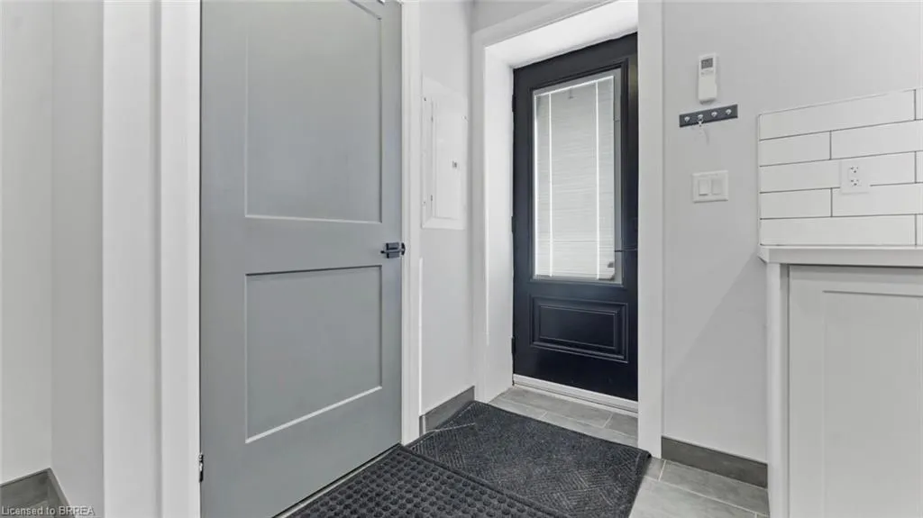 130 Elgin Street, #1