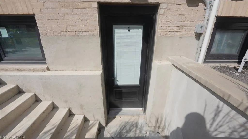 130 Elgin Street, #1