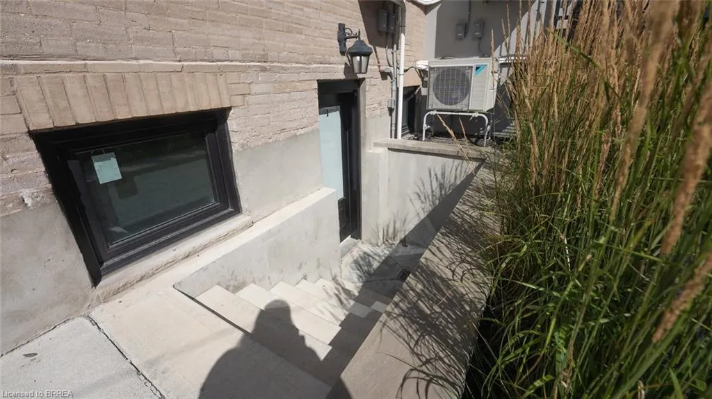 130 Elgin Street, #1