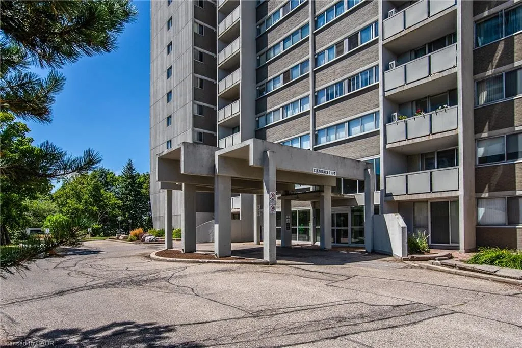 375 King Street N, #306