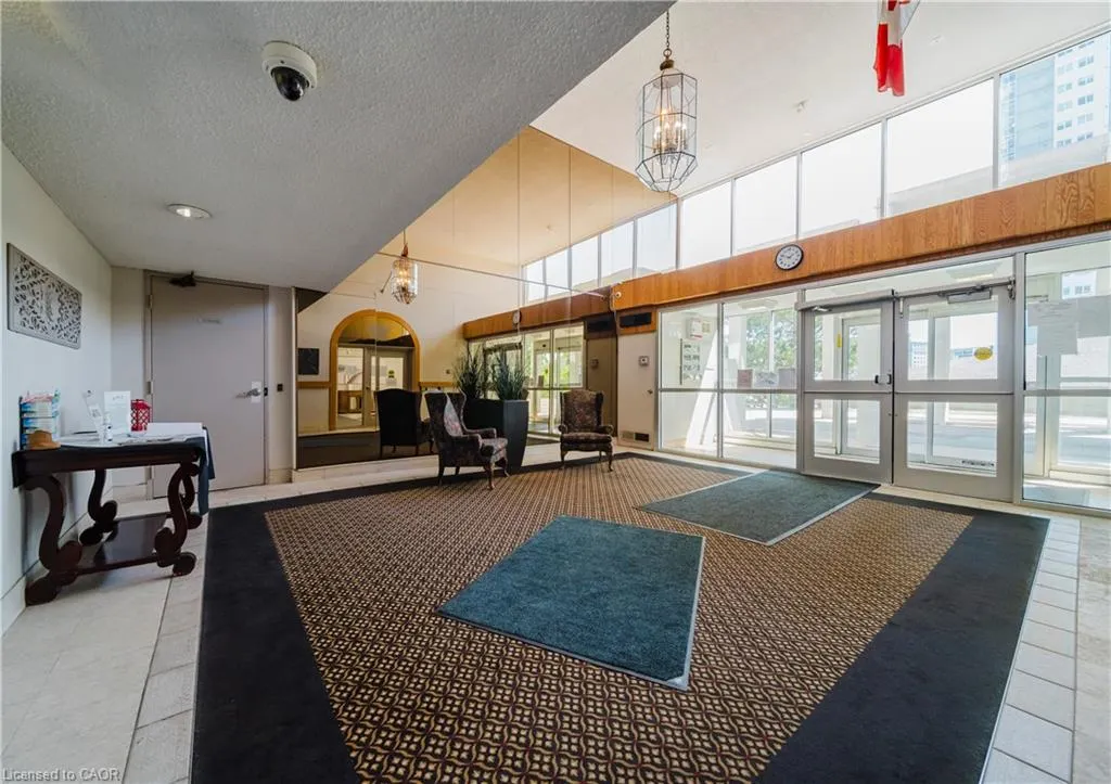 375 King Street N, #306