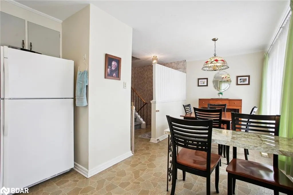 123 Vista Drive