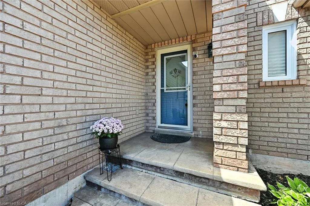 479 Taylor Crescent