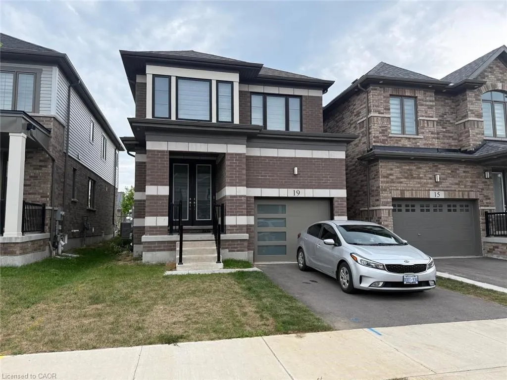 19 Crossmore Crescent