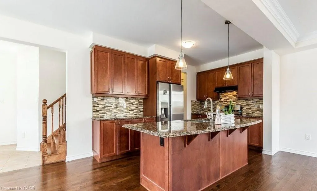287 Grovehill Crescent