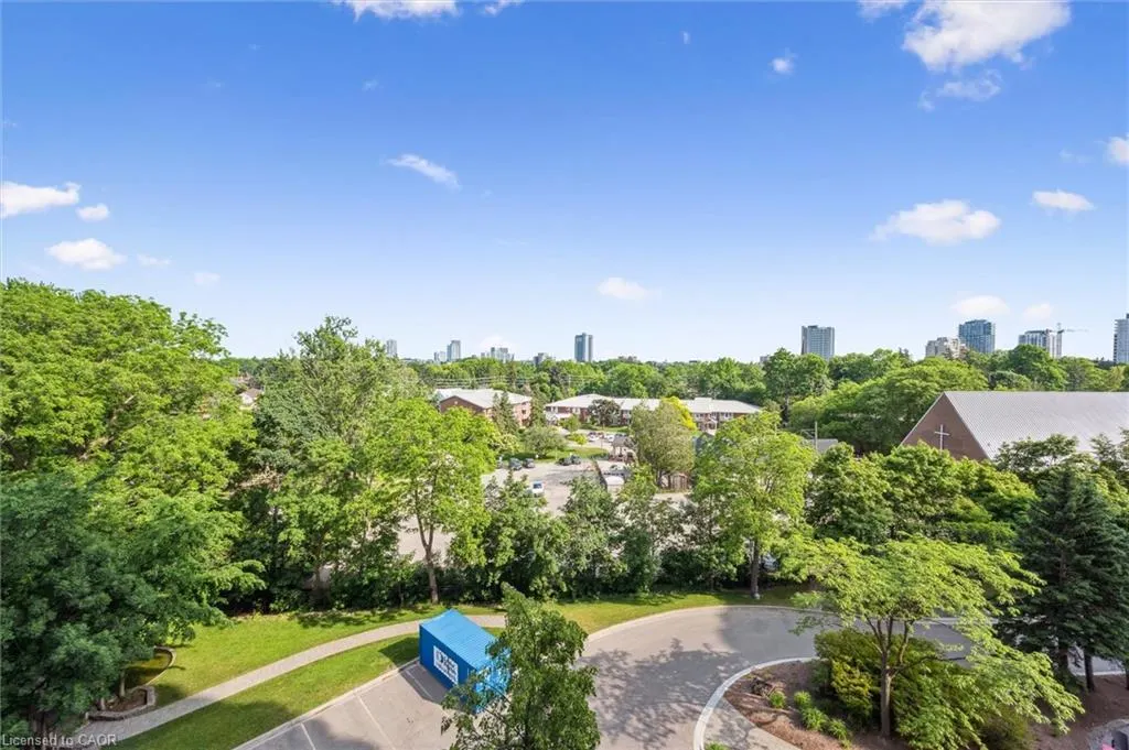 6 Willow Street, #702