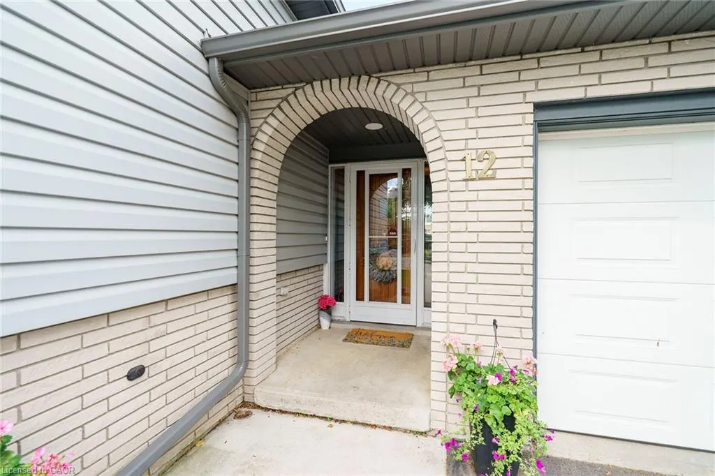 12 Glen Valley Drive