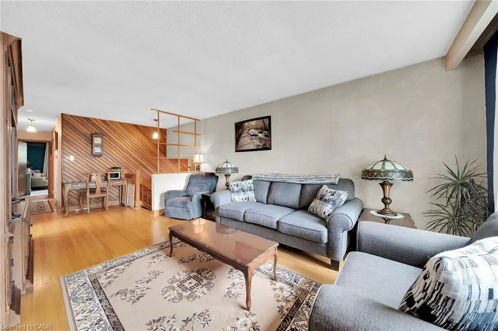 12 Glen Valley Drive