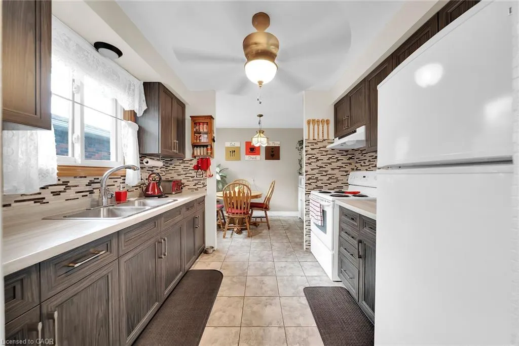 12 Glen Valley Drive