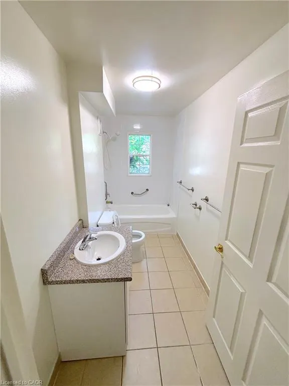 81 Dundas Street, #2