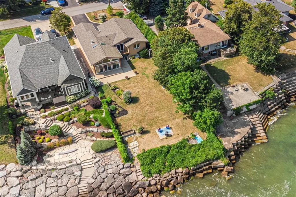 38 Lakeside Drive