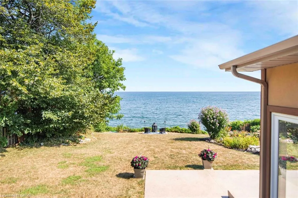 38 Lakeside Drive