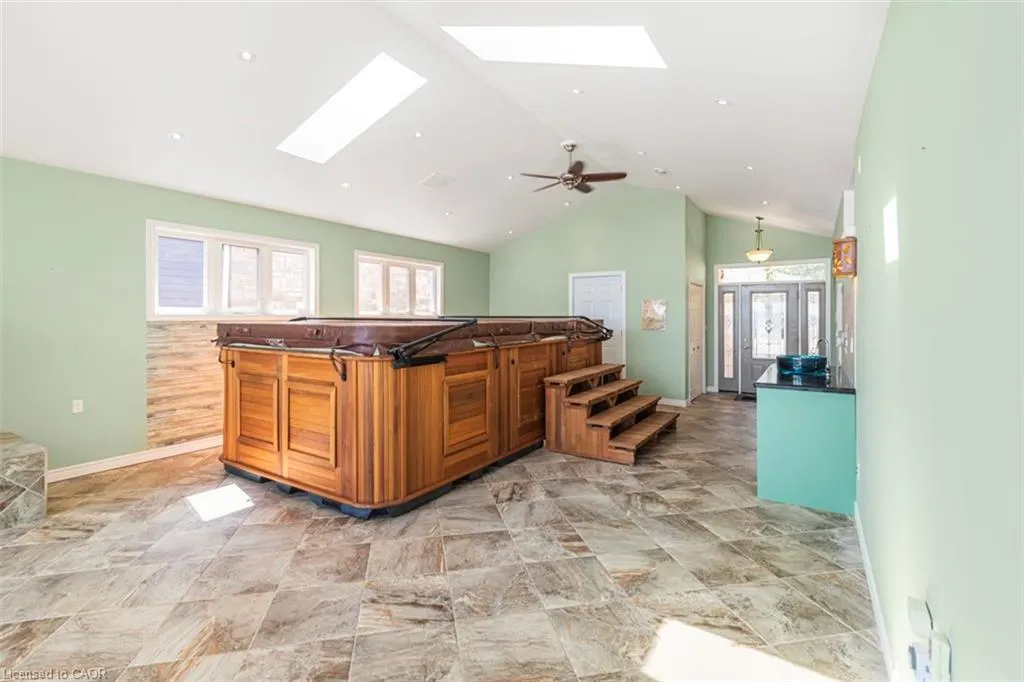 38 Lakeside Drive