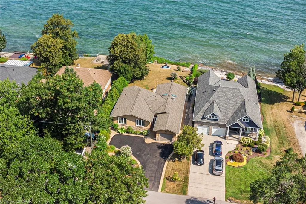 38 Lakeside Drive