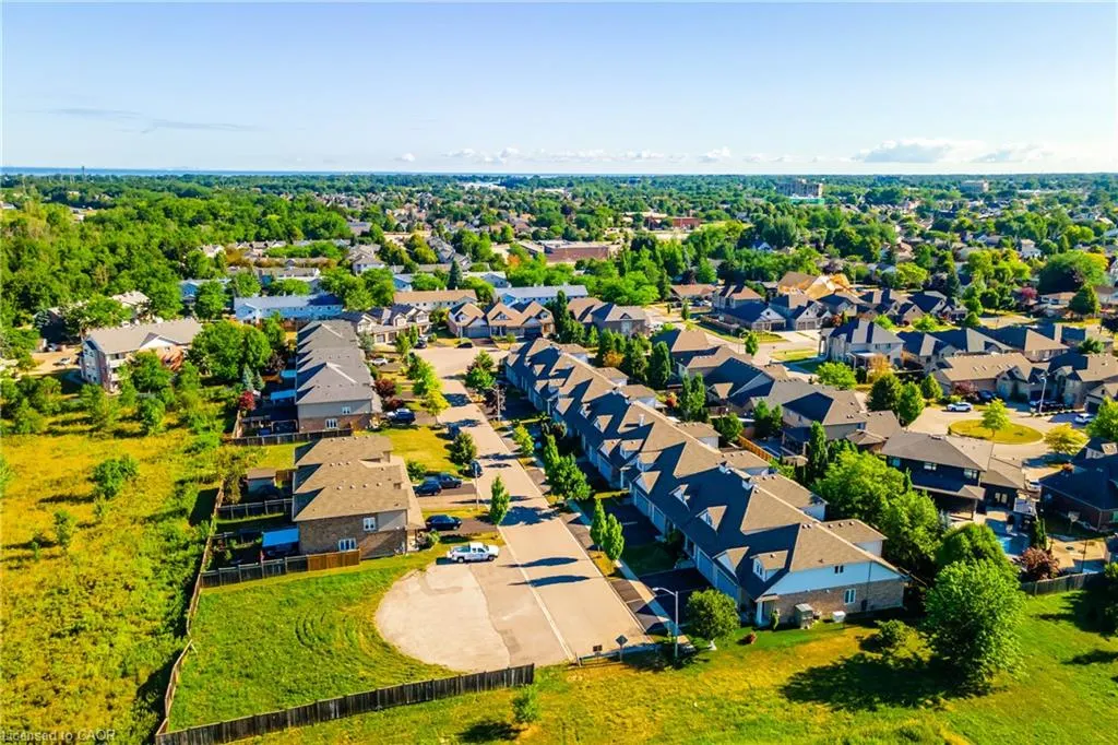 56 Videl Crescent N
